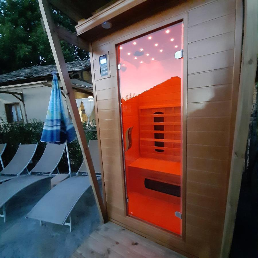 Семеен Хотел Скендерова Къща Leshten Exterior foto