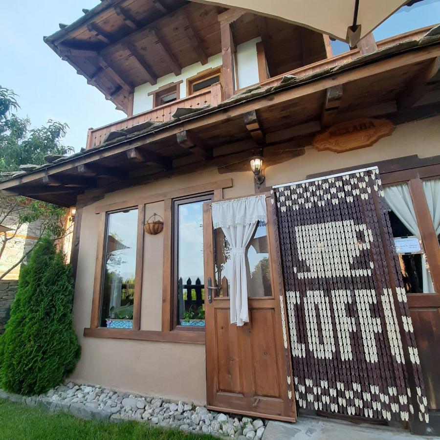 Семеен Хотел Скендерова Къща Leshten Exterior foto